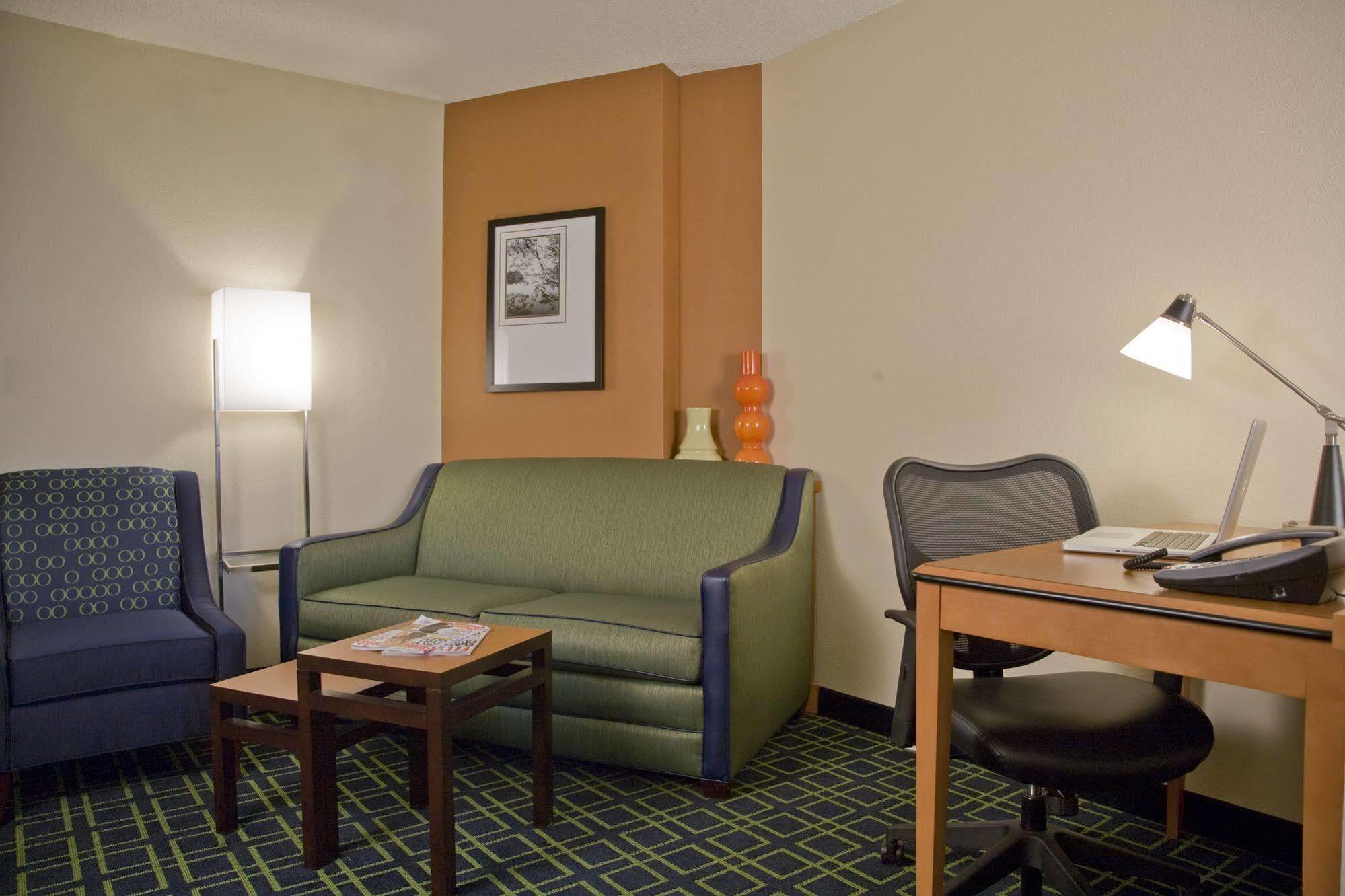 Fairfield Inn And Suites By Marriott Montgomery Eastchase Exteriör bild