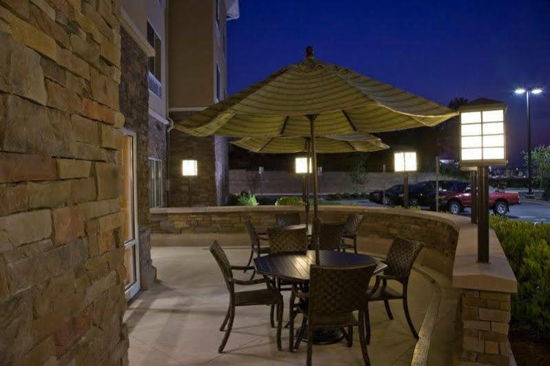 Fairfield Inn And Suites By Marriott Montgomery Eastchase Exteriör bild